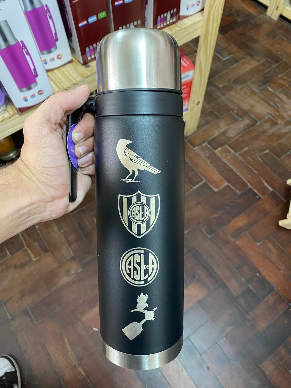 TERMO MEDIA MANIJA NEGRO DE 1L GRABADO SAN LORENZO