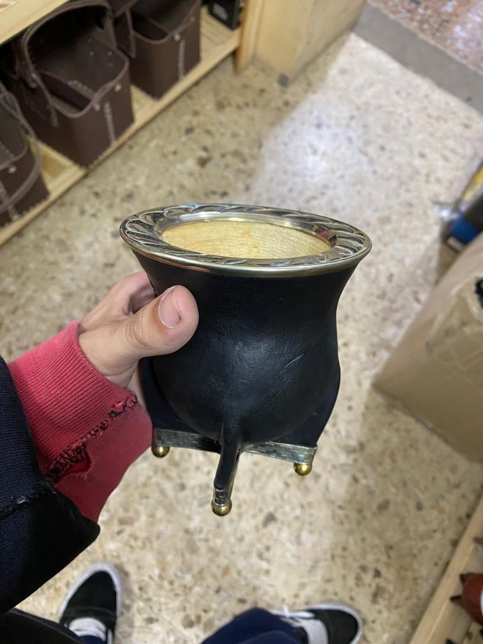 CAMIONERO CINCELADO CON BASE DE ALPACA Y BOLAS DE BRONCE